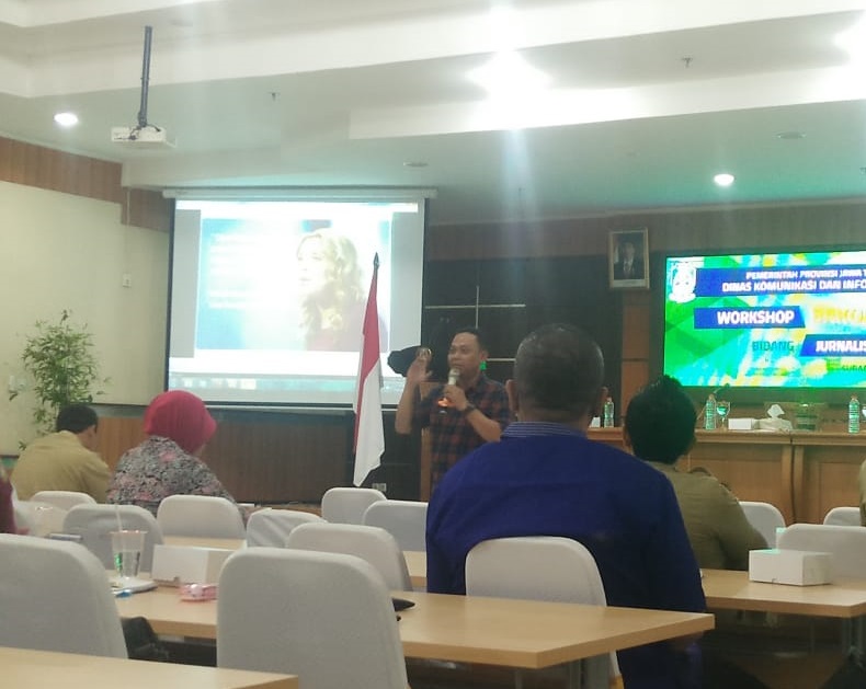 Tingkatkan peran jurnalistik, Dinas Kominfo Gresik hadiri Workshop Bakohumas di Surabaya